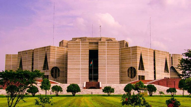 parlament-py-6787afe02aa76
