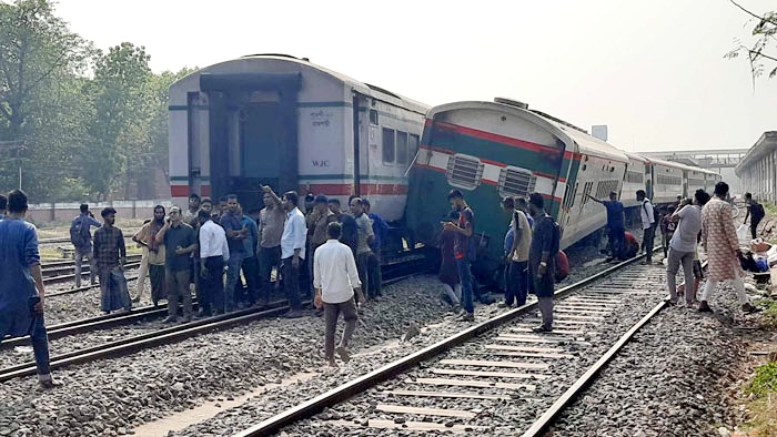 Rajshahi-Train-Photo-01-2503151006