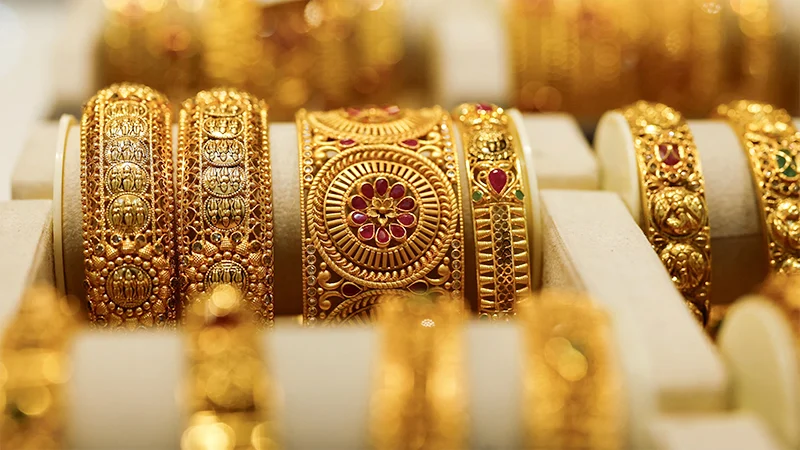 gold-1744435747