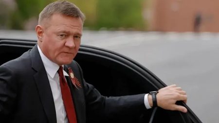 Rush-minister-2507080748