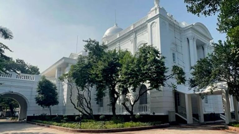 court-1752477699