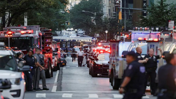 Us-police-2508180551 (1)