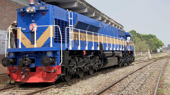 Rail-2509150814